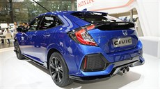 Honda Civic desáté generace pi premiée na autosalonu v Paíi