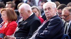 Svatováclavské pouti ve Staré Boleslavi se zú�astnili sou�asný i bývalý...