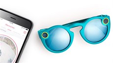 Nahrávky ze slunečních brýlích Snapchat Spectacles se nahrávají do aplikace...