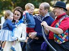 Princ William, Kate a jejich dti Charlotte a George na dtské party v Kanad...