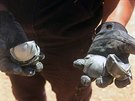 Pozstatky kazetových bomb po náletech v syrském Idlíbu (29. záí 2016)