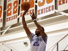 Derrick Rose stílí bhem tréninku NY Knicks.