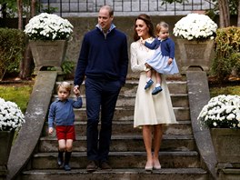Princ William s manelkou Kate a jejich dtmi princem Georgem a princeznou...