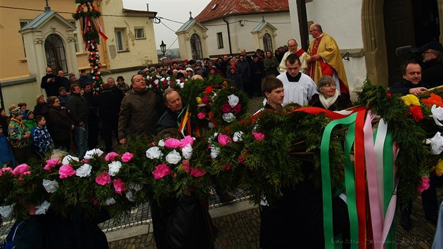 V Pboe v posledn dob oivili i neobvyklou tradici svcen palem.