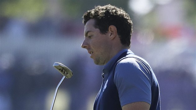 Severoirsk golfista Rory McIlroy je nespokojen se svm vkonem v prvnm dnu Ryder Cupu.