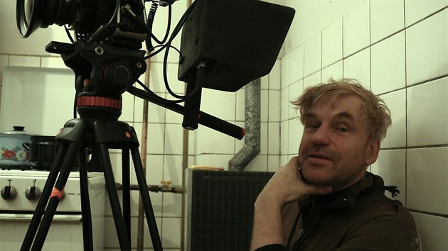 Režisér Tomáš Vorel při natáčení filmu Instalatér z Tuchlovic