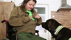 Trenérka Hana Kaufmanová se psem Oskarem.