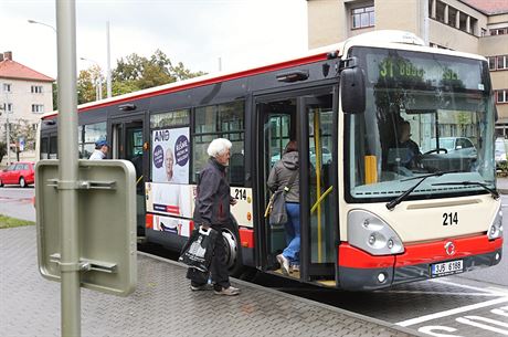 Po Vrchlického ulici momentáln projídjí jen autobusy do prmyslové zóny a nevydaená linka 6.