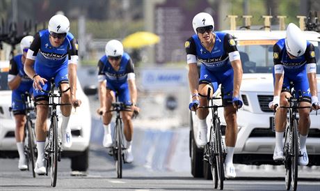 asovku drustev na MS v silniní cyklistice v Dauhá vyhráli jezdci týmu...