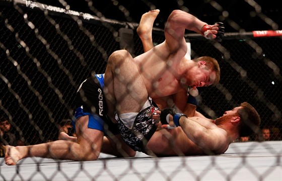 Komentátor Novotný: UFC je továrna na příběhy, Liga mistrů je pozadu -  iDNES.cz