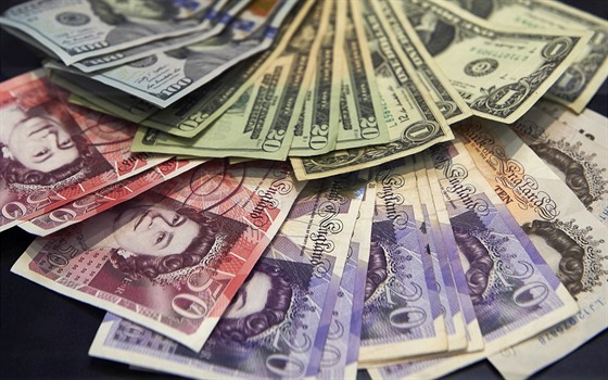 Kurz libry k dolaru bhem chvíle klesl o 6 procent (ilustraní foto).