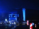 U obce Mra na Beneovsku se srazil nákladní vz, osobní a motocykl (3.10.2016)