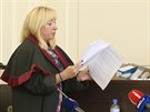 Státní zástupkyn Dagmar Máchová u Mstského soudu v Praze (1. záí 2015)