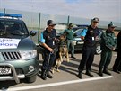 Rumuntí policisté na bulharsko-tureckém hraniním pechodu Kapitan Andreevo...