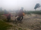 Na Haiti vyhnal hurikán Matthew tisíce lidí z jejich obydlí (7. íjna 2016).