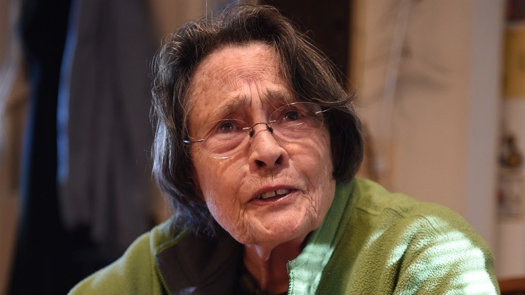 Margaret Holocombová (81) p�stovala na své zahrádce konopí.