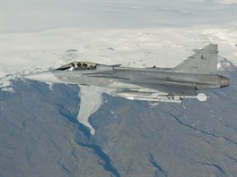 Letoun Gripen eskch vzdunch sil nad Islandem