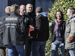 Policist vyetuj tok na dva policisty v Schaerbeek u Bruselu (5. jna...