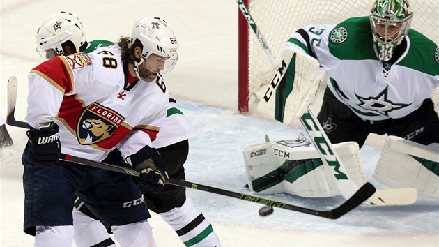 esk hokejista Jaromr Jgr nastoupil za Floridu v ppravnm duelu na NHL proti Dallasu.