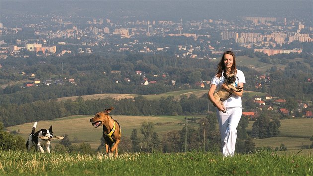 Barbora Honkov m veterinrn ordinaci, kde se mimo bnch mazlk specializuje i na exotick zvata.