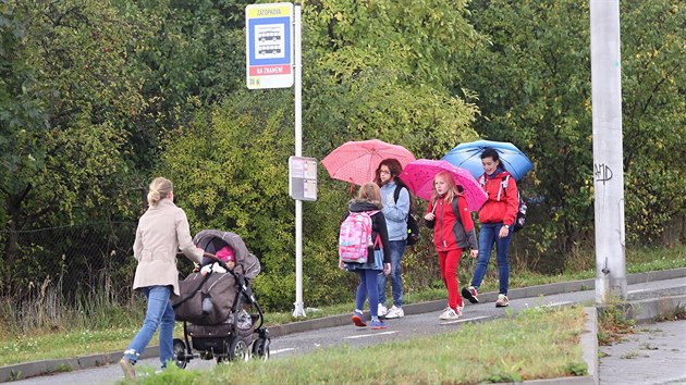 Nov zastvka MHD funguje v Jihlav ped sdlem policie ve Vrchlickho ulici. Stav tam krom expresn linky 31 tak estka pendlujc nov mezi mstskm vlakovm ndram, Masarykovm nmstm a Starmi Horami.