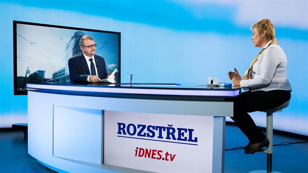 Ministr dopravy Dan �ok byl hostem po�adu Rozst�el iDNES.cz. Ptala se ho vedouc� ekonomick� rubriky Zuzana Kub�tov�.