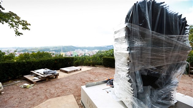 Socha b�sn�ka Sk�cela pod brn�nsk�m �pilberkem.