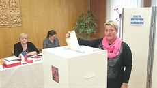 První krajské volby v nov vzniklé obci Doupovské Hradit.