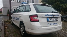 Na voze strá�ník� je zna�ka CH0 TEB0R.