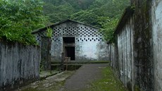 I tyto budovy pamatovaly horor. Trestanecká kolonie na Ostrov� had� byla plná...