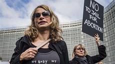 Polky v boji proti zákazu potrat podpoily i jejich krajanky v Bruselu (3....