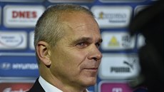 Trenér �eské jedenadvacítky Vít�zslav Lavi�ka p�i rozhovoru po vít�zství nad...