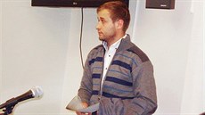 Ob�alovaný Tomá� Král u Okresního soudu Plze� - m�sto. (5. �íjna 2016)