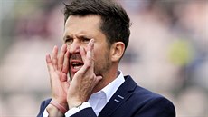 Spar�anský trenér David Holoubek b�hem utkání v Brn�