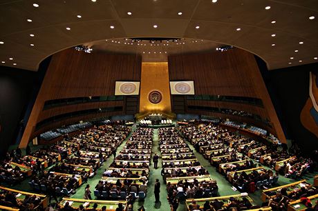 Hlavní sál budovy Organizace spojených národ, kde se schází Valné shromádní...