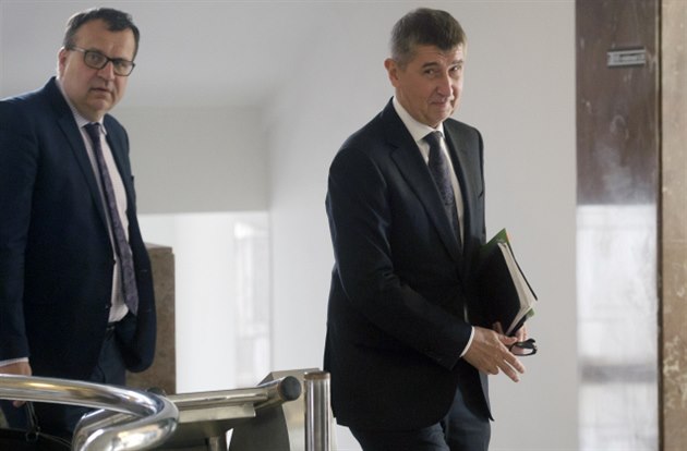 Minist�i Jan Mládek a Andrej Babi� na snímku z dubna 2016