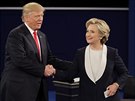 Trump a Clintonová se stetli ve druhé televizní debat. (10. íjna 2016)