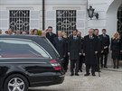 Pietním ceremoniálem na Bratislavském hradě se Slovensko 13. října loučilo s...