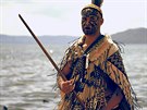 Jmenuje se Frank Tomas Grapl a v ilách mu koluje napl maorská a napl eská...
