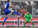 GÓLOVÁ STELA. eský záloník Jakub Jankto z Udine pálí v zápase proti...