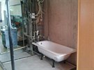 Koupelna a WC po vybourání umakartového jádra