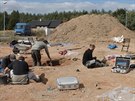 Archeologov pi vykopvkch ve Hvozdnici na Hradecku.