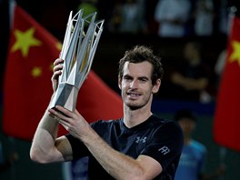 Andy Murray po triumfu na turnaji v anghaji.