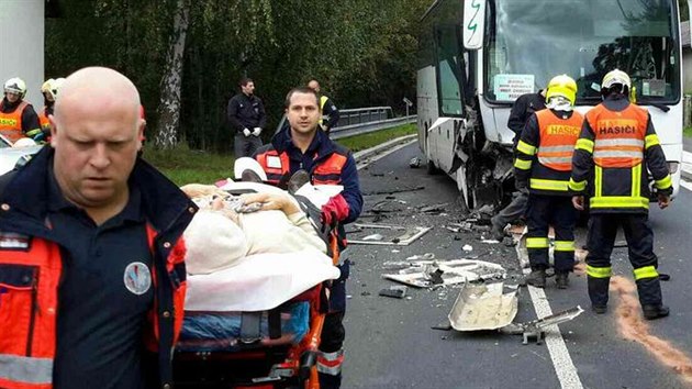 U Ostrova se srazilo osobn auto s autobusem, tyi lid se zranili.