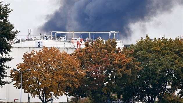Hust dm stoup z chemiky BASF v nmeckm Ludwigshafenu, kde dolo k explozi (17.10.2016)