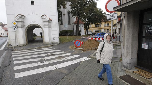 esk pota nov v Pelhimov sdl na Svatovtskm nmst. Zatm je v jejm okol velk problm s parkovnm.