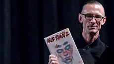 Americký spisovatel Chuck Palahniuk se svým novým komiksem Klub Rvá 2, jeho...