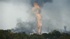 Hasii likvidují poár po výbuchu chemiky BASF v nmeckém Ludwigshafenu (17....