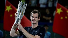 Andy Murray po triumfu na turnaji v anghaji.