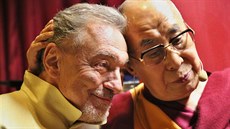 Karel Gott a dalajláma se potkali 19. íjna 2016.